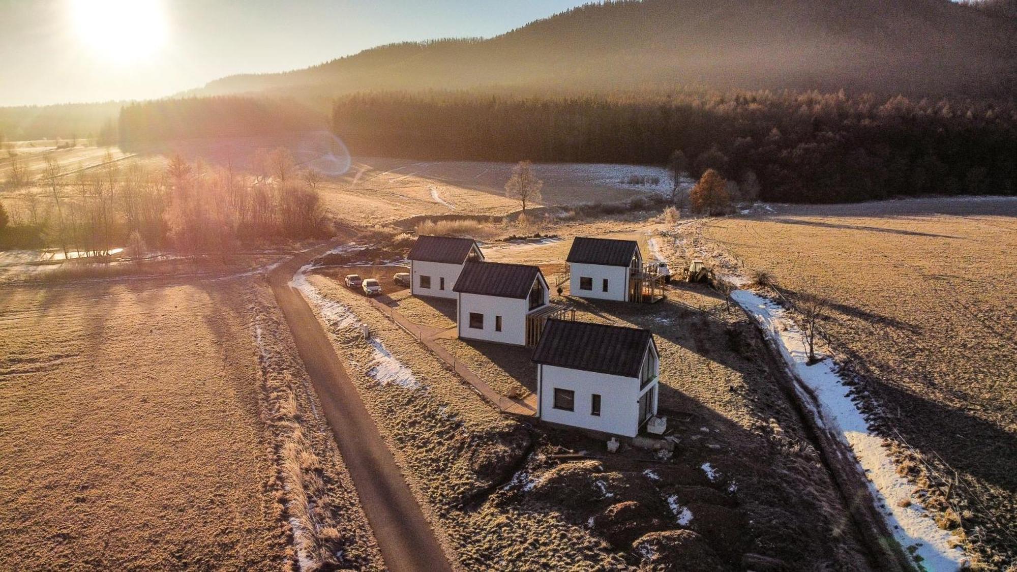 Wataha Pod Basztami - Wadera - Domki Caloroczne Radkow Buitenkant foto