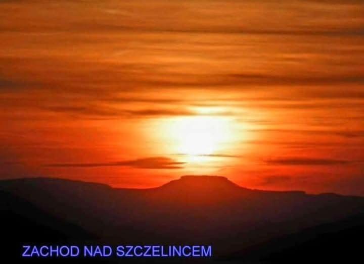 Wataha Pod Basztami - Wadera - Domki Caloroczne Radkow Buitenkant foto